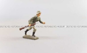 Massefigur: Sturmsoldat mit Karabiner und Drahtschere