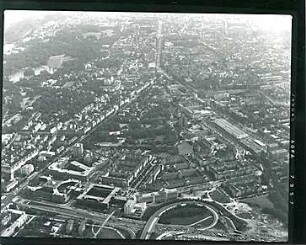 Hansjakob, Gottfried; München - Schwabing, Berliner Str.; Wohnanlage an der Berliner Straße (Schwabinger See) - Luftbild (nach Süden)