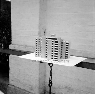 Gemeindeverwaltung: Bauplanung: Hochhaus an Hamburger Straße: Modell der Baugesellschaft ESKA