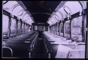 Innenansicht des Aussichtstriebwagen VT 90 501