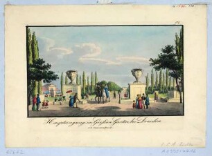 Der westliche Eingang in die Hauptallee im Großen Garten in Dresden mit zwei Schmuckvasen von Antonio Corradini, im Hintergrund das Palais