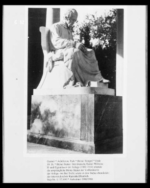 Statue Heinrich Heine
