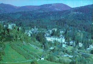 Badenweiler: Burg und Hotel Römerhof, von Westen