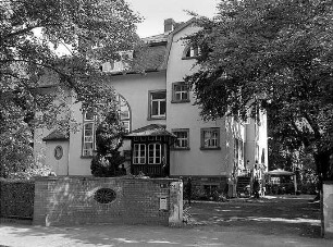 Villa Luce; Eschborn, Hauptstraße 114, Karlsbader Straße