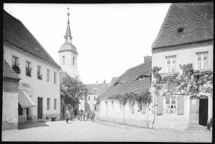 Ortrand. An der Kirche