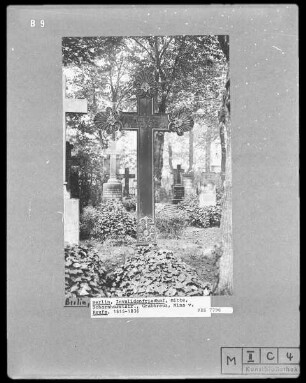 Grabkreuz von Mina von Reufs (1815-1836)