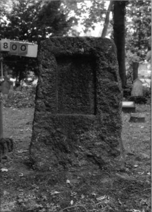 Grabstein 800