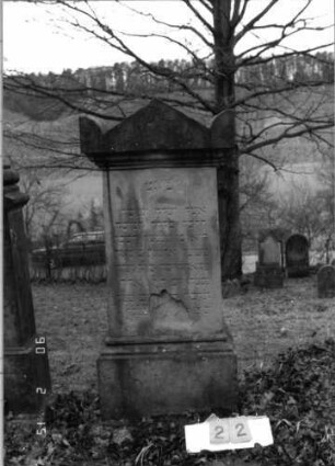 Grabstein 22