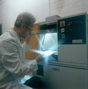Fürth. Flabeg GmbH. Apparatur zur Durchführung des Xenontestes für Solarspiegel