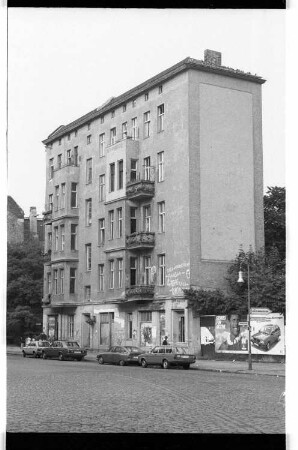 Kleinbildnegative: Besetztes Haus, Mansteinstr. 10, 1983
