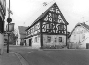 Ehem. Solms-Rödelheim'sches Rathaus; Frankfurt, Alt-Niederursel 29, Alt-Niederursel 31