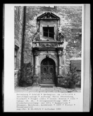Ostflügel — Kammerturm — Portal