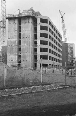 Fernmeldeamt Karlsruhe in der Rüppurrer Straße 1 a. Neubau eines Verwaltungsgebäudes