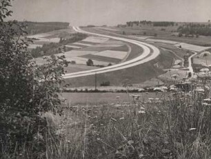 Autobahn Leipzig - Nürnberg. Kurve der 1937 fertiggestellten Teilstrecke Berneck - Bayreuth - Nürnberg