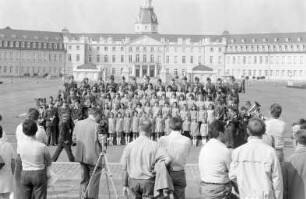 Produktion einer gemeinsamen Langspielplatte "Grüße aus Karlsruhe" von Luftwaffenmusikkorps 2 und Badner Kinderchor