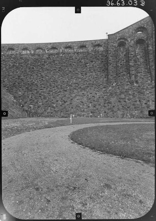 Klingenberg. Talsperre Klingenberg (1908-1914; H. Poelzig). Staumauer
