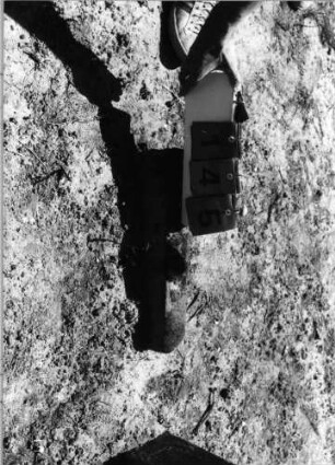 Grabstein 145 (Index: 99798042) Material: Sandstein, weiß Zustand: sehr stark verwittert mit Textverlust Maße HxBxT: 0x0x0 cm: Grabstein 145