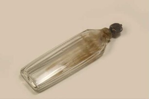Flakon aus Parfumkasten