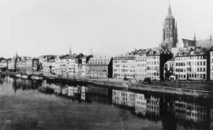 Uferpromenade u. -befestigung/Geländer; Frankfurt, Mainkai