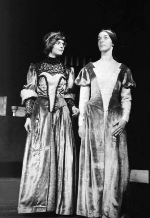 Freiburg: Kammerspiele; Jugendtheater Freiburg; Reinhold Schneider: "Belsazar", Szenen, Großaufnahme