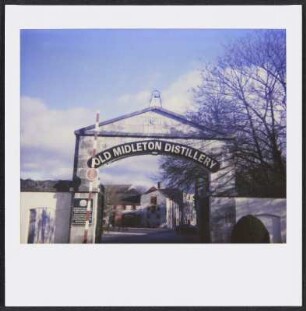 Eingangstor zur Jameson Distillery in Midleton bei Cork