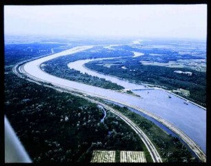 Burkheim: Rheinschleife bei Markolsheim