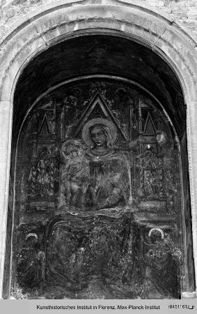 Nische mit Madonna