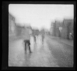 [Bailleul-Sir-Berthoult (Dep. Pas-de-Calais, Frankreich):] Straßenszene