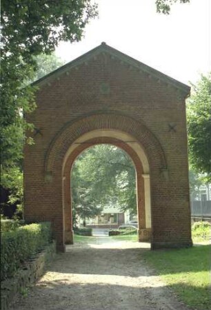 Torhaus zum "Alten Friedhof": Nordseite