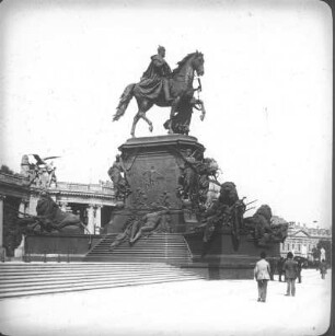 Berlin-Mitte, Schloßplatz. Kaiser-Wilhelm-Nationaldenkmal (1897; R. Begas)