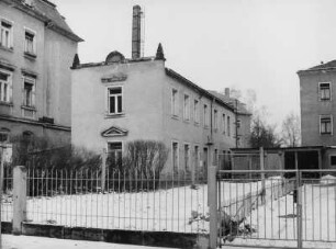 Dresden-Striesen, Eisenacher Straße 5. Buchbinderei Karl Hesse. Straßenseite