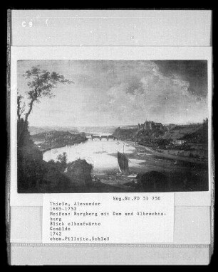Meißen. Burgberg mit Dom und Albrechtsburg. Blick elbaufwärts