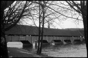 Wangen an der Aare: Holzbrücke über die Aare