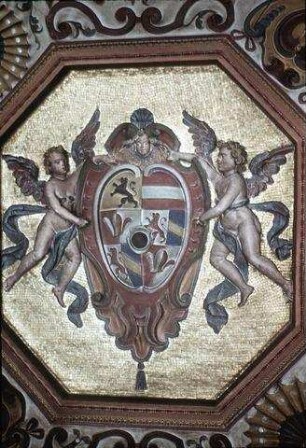 Wappen des Salzburger Erzbischofs Wolf Dietrich von Raitenau, von zwei Engeln getragen