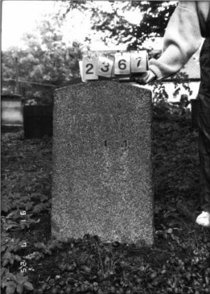 Grabstein 2367