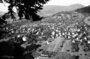 Gernsbach: Blick auf Gernsbach, östlicher Ortsteil, von der Höhenstraße nach Schloss Eberstein