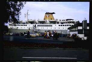 Travemünde: am Skandinavienkai, M.S. Travemünde
