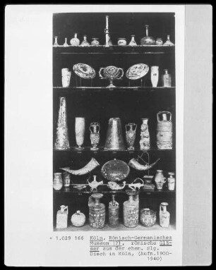 Verschiedene Gläser aus der Sammlung Disch