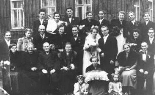 Neschwitz-Loga. Ehem. Logaer Mühle, Hochzeitsgesellschaft, Repro (Bildersammlung Ida Hohlfeld, geb. Semmer, Loga)