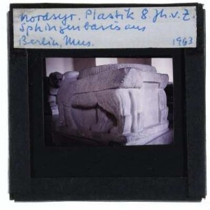 Altorientalische Plastik, unidentifizierte Sphinx