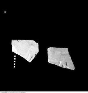 Fragment einer Chorschrankenplatte mit Schuppenornament