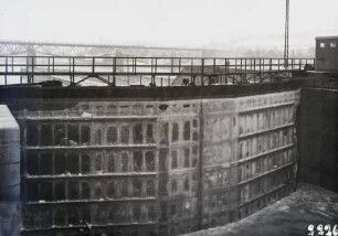 Schleuse Staustufe Kachlet/Donau