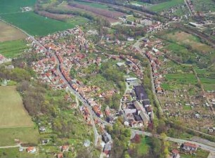 Plaue : Plaue. Stadtansicht. Luftbild-Schrägaufnahme