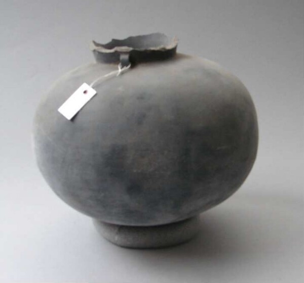 Clay vessel