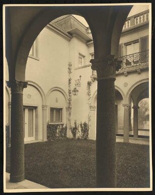 Haus am See: Innenhof, Blick Richtung Hofecke