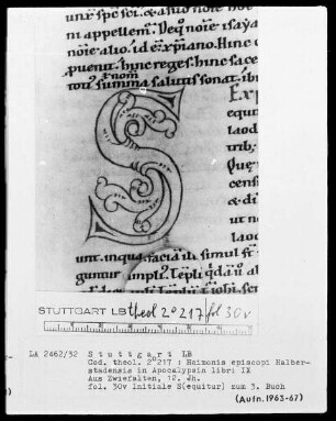 Haimonis in Apocalypsin libri 9 — Initiale S, Folio 30verso