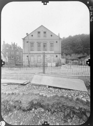 Dresden-Loschwitz, Grundstraße 1. Ehem. Rathaus mit Ratskeller. Straßenfront