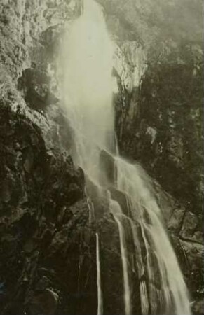 Brasilien, Kolonie Hansa, Wasserfall des Rio Correa