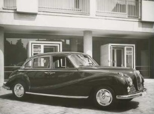 BMW Oberklassewagen "502-3,2" und "502-3,2 Super" von Peter Szymanowski