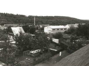 Berggießhübel (Bad Gottleuba-Berggießhübel). Stadtsiedlung am rechten Gottleubahang (1927 ff.). Blick von der Prinzessinnensäule nach Nordwest gegen die Zehistaer Wände